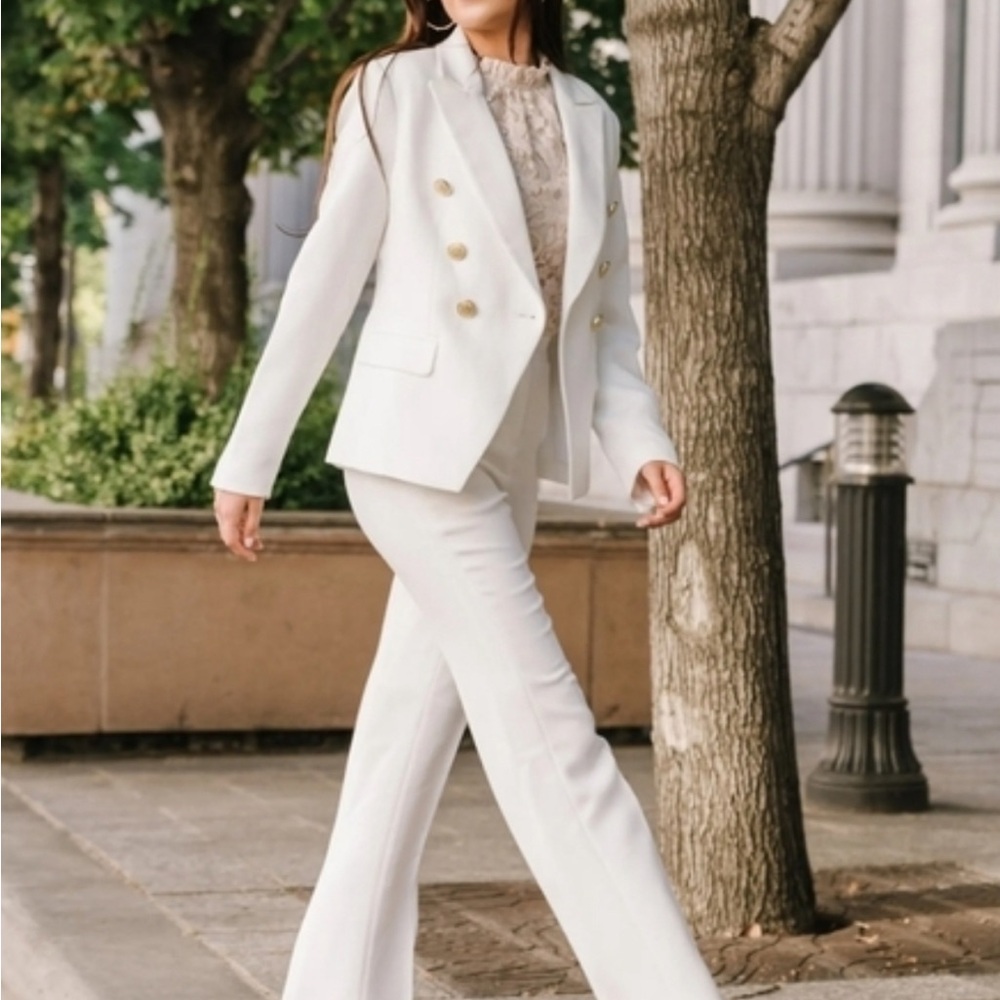 Rachel Parcell Small Ivory White Blazer Gold Buttons NWOT